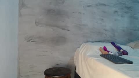 Hello My name is NaiaraPv is OPEN online show from March 5, 2025, 10:10 pm