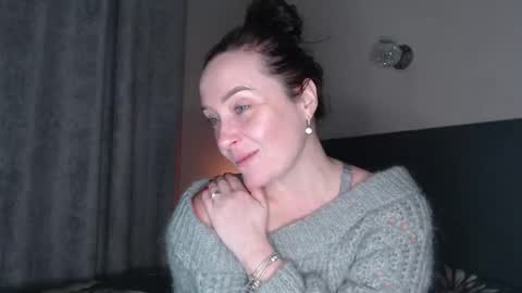 anjutka08 online show from December 19, 2025, 4:36 pm