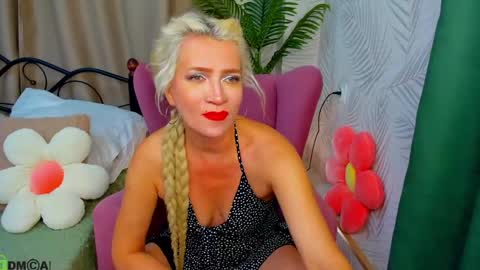 Luna Lady online show from June 2, 2026, 8:38 am