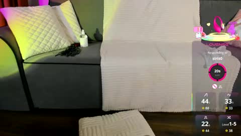 Anna online show from April 15, 2026, 7:58 pm