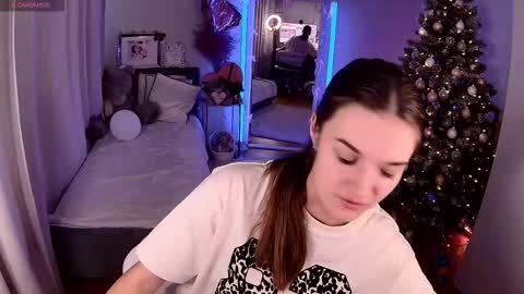 Snapshot of ann_woood chatting on February 28, 2026, 8:26 am ann_woood online show from February 28, 2026, 8:26 am