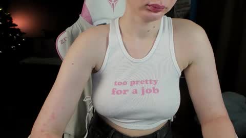 AnnaThe next stream is tomorrow online show from December 19, 2025, 5:36 am