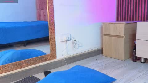 anna_beneet online show from October 7, 2025, 12:02 pm