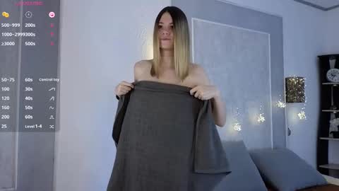 Snapshot of anna_goodman chatting on February 19, 2025, 12:22 pm anna_goodman online show from February 19, 2025, 12:22 pm