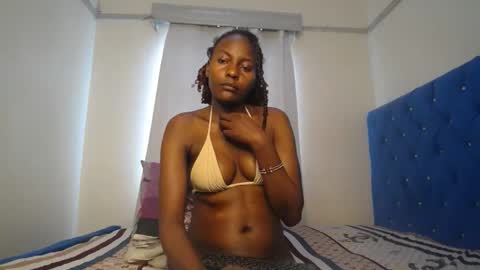Snapshot of anna_kinky1 chatting on October 14, 2025, 9:32 am anna kinky1 online show from October 14, 2025, 9:32 am