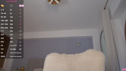 Snapshot of anna_lewis chatting on January 7, 2026, 7:00 am Anna online show from January 7, 2026, 7:00 am