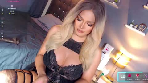 Snapshot of anna_mclaine chatting on April 21, 2026, 11:18 pm Miss Anna online show from April 21, 2026, 11:18 pm