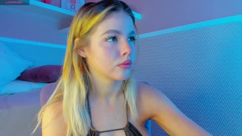 Anna online show from February 7, 2025, 1:25 am