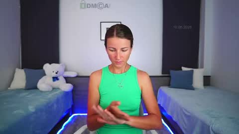 Anna Shine online show from May 16, 2026, 9:17 am