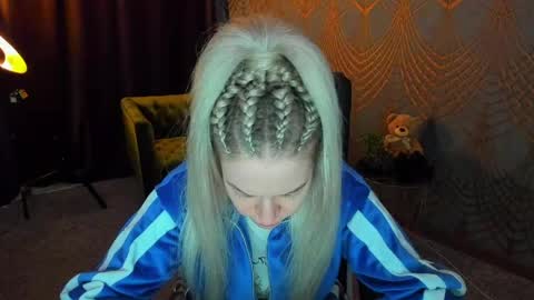 anna_snow9 online show from May 4, 2026, 5:25 am