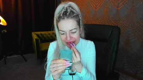 anna_snow9 online show from May 5, 2026, 5:37 am