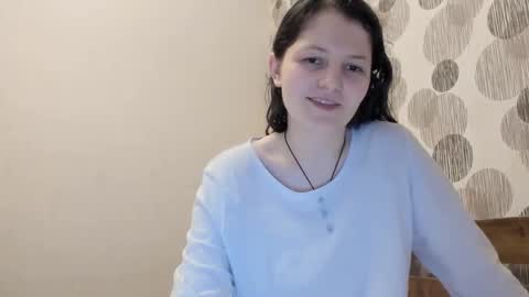 annaahcharm online show from April 21, 2026, 9:28 pm