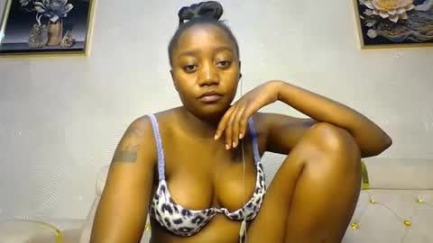 Annabel online show from February 10, 2025, 6:13 pm