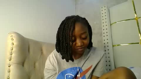 Annabel online show from October 4, 2025, 7:12 pm