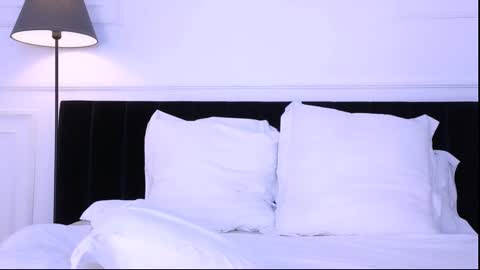 AnnaBelle online show from November 18, 2025, 2:50 am