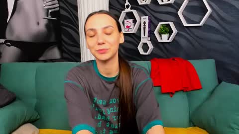 Snapshot of annabishop chatting on February 19, 2025, 6:11 am annabishop online show from February 19, 2025, 6:11 am