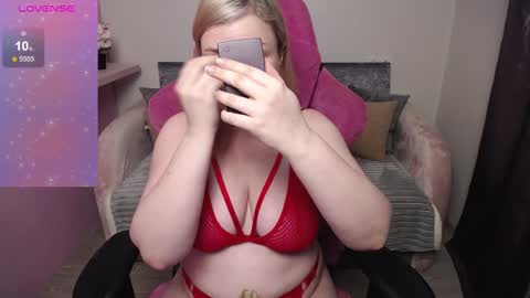 Snapshot of annacherri chatting on January 21, 2025, 3:04 am AnnaCherri online show from January 21, 2025, 3:04 am