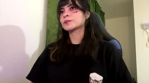 Anna online show from December 5, 2025, 1:25 am