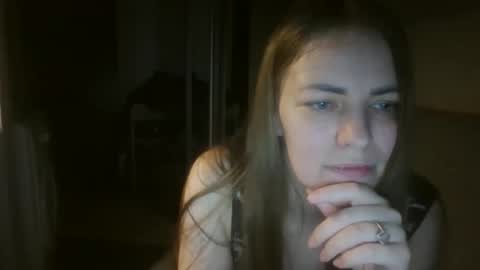 annadiamond1 online show from November 27, 2025, 11:40 pm