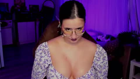 annalluring online show from December 21, 2025, 4:14 pm