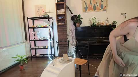 Annie   follow my onlyfans - 50 off  online show from March 25, 2026, 6:36 pm