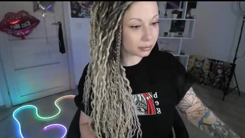 Anna online show from April 3, 2026, 8:18 pm