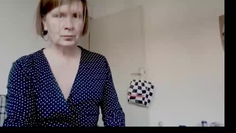 annapretty777 online show from January 18, 2026, 2:10 pm