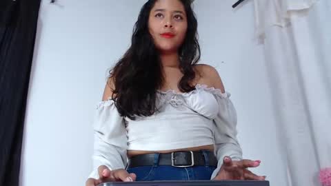 Anna online show from March 11, 2025, 8:42 pm