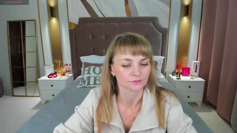 Anna online show from April 13, 2026, 1:00 am