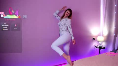 Anna online show from June 6, 2026, 1:00 am