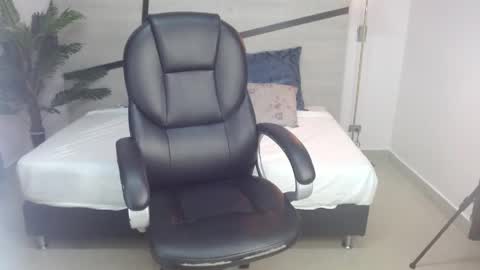 anne_blake online show from June 5, 2026, 2:51 am