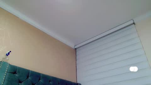       online show from November 6, 2025, 12:44 am