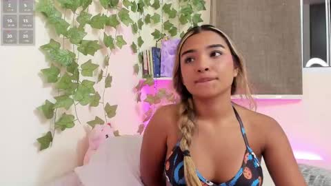 Snapshot of annebull_ chatting on January 30, 2025, 4:48 am Anne online show from January 30, 2025, 4:48 am