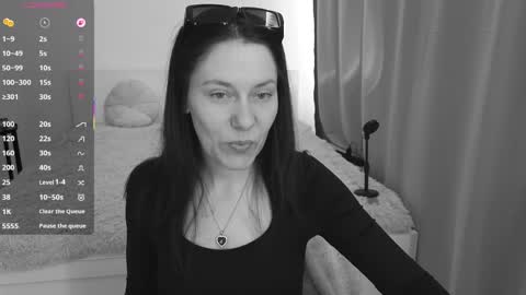 Snapshot of annemorie chatting on April 8, 2026, 5:51 am Annemorie online show from April 8, 2026, 5:51 am