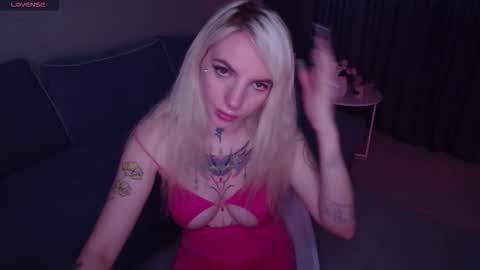 Snapshot of annetenet chatting on September 28, 2025, 7:36 am Annet online show from September 28, 2025, 7:36 am