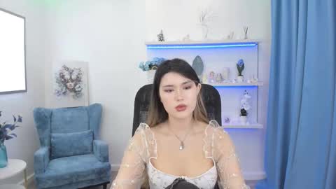 annetli online show from October 17, 2025, 3:42 am