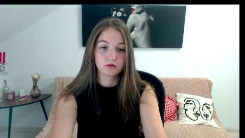 annewilsonn online show from June 9, 2026, 4:35 am