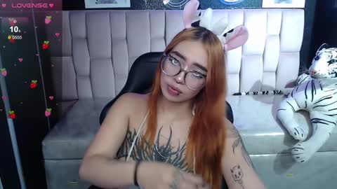 Snapshot of anni_acker_b chatting on February 12, 2025, 12:55 pm Anni acker b online show from February 12, 2025, 12:55 pm