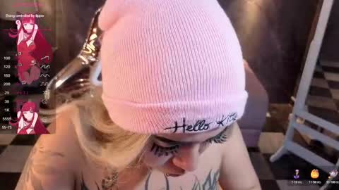 Snapshot of anni_acker_b chatting on October 25, 2025, 1:40 pm Anni acker b online show from October 25, 2025, 1:40 pm