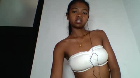 annica86 online show from June 10, 2026, 6:12 am