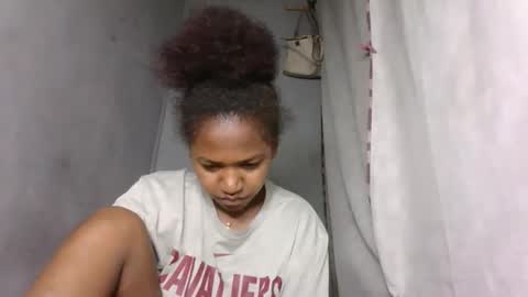 Snapshot of annick98 chatting on February 25, 2026, 7:45 pm annick98 online show from February 25, 2026, 7:45 pm