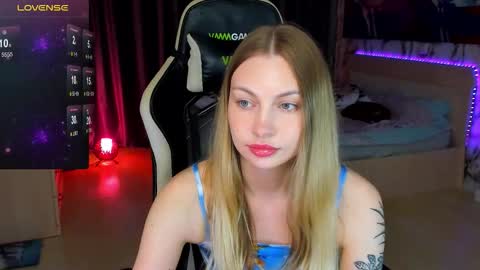 Annie online show from September 20, 2025, 11:50 pm