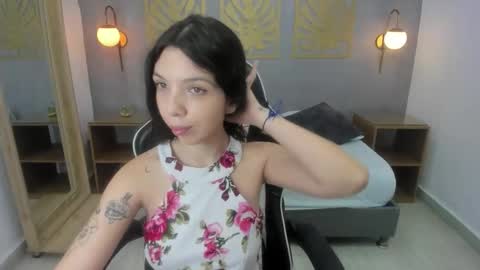 Snapshot of annie_applee chatting on October 22, 2025, 12:16 pm A N N I E  online show from October 22, 2025, 12:16 pm