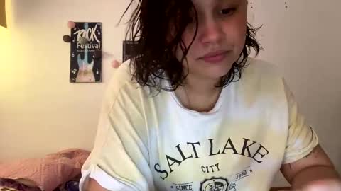 Annie  online show from January 10, 2025, 8:04 pm