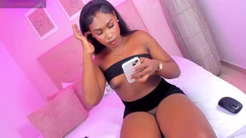 annie_dolce_ online show from November 23, 2025, 12:21 am