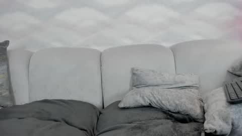 Snapshot of annie_loove_ chatting on November 19, 2025, 1:33 pm im annie online show from November 19, 2025, 1:33 pm