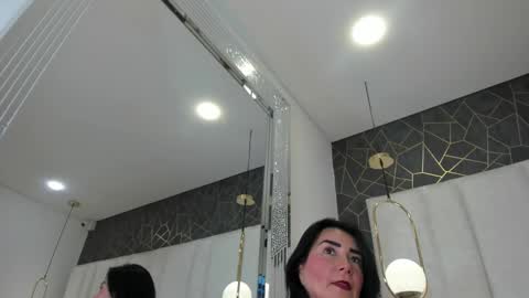 Snapshot of annie_loove_ chatting on February 4, 2026, 2:12 pm im annie online show from February 4, 2026, 2:12 pm