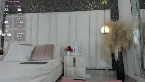 Snapshot of annie_loove_ chatting on February 13, 2026, 1:07 pm im annie online show from February 13, 2026, 1:07 pm