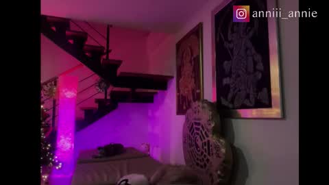 JEANNE no olvides seguirme dont forget follow me  uu online show from December 5, 2025, 12:41 am