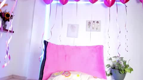 Annie online show from October 16, 2025, 3:02 pm